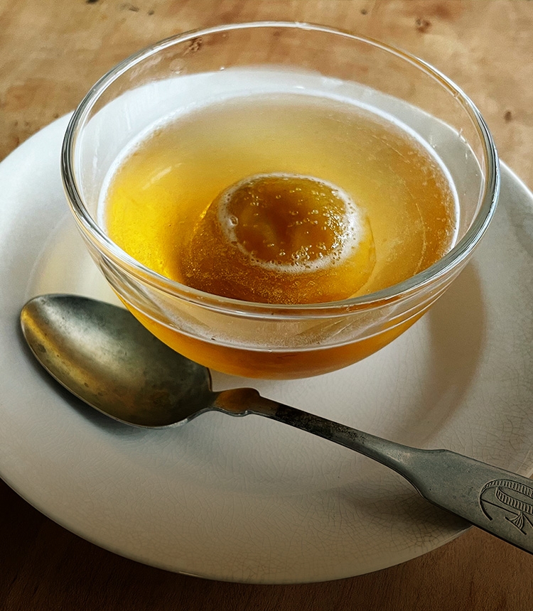 舘野真知子「梅酒ゼリーから鶏手羽の煮込みまで。焼酎でさっぱり仕上げのレシピ」｜think KOJI 麹文化と発酵｜koji note[三和酒類株式会社]