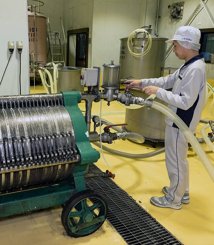 本格焼酎のつくり方：「蒸留」「冷却ろ過」後編〜本格焼酎の最大の課題「油臭」｜think KOJI 麹文化と発酵｜koji note[三和酒類株式会社]
