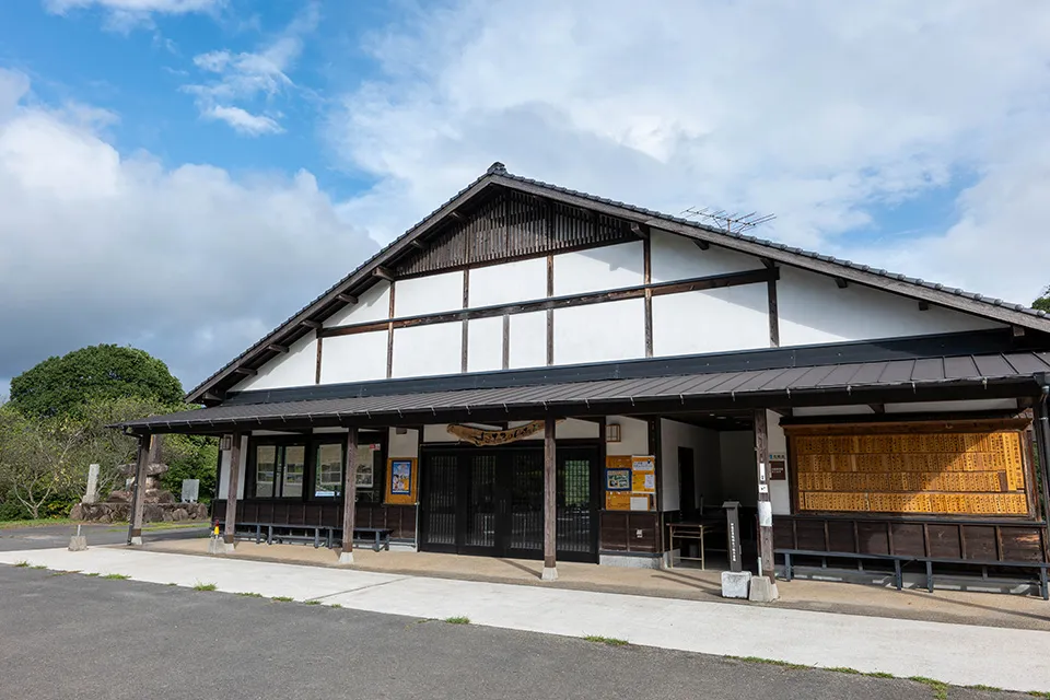 地元のイベントなどで利用される「ほたるの館」