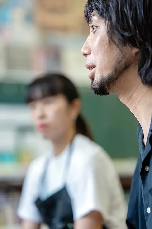 ザ・キャビンカンパニーの阿部健太朗さんと吉岡紗希さん